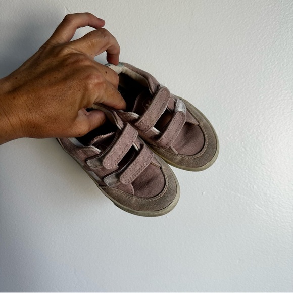Veja Kids Pink Velcro Sneakers - Picture 1 of 5